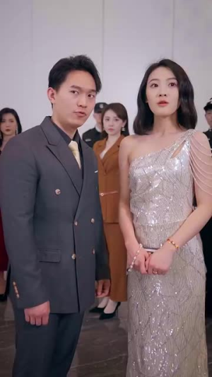 破产老妈竟是世界首富(80集) 破产老妈竟是世界首富(80集)短剧太上头了