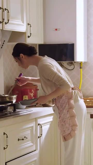 你的眼泪我的战利品(60集) 你的眼泪我的战利品(60集)热门短剧排行榜