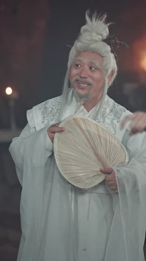 我在人间摆地摊（65集）女频短剧推荐