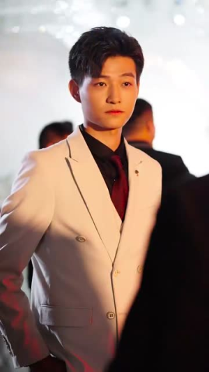 重生之末世为王(74集) 重生之末世为王(74集)热播短剧来袭