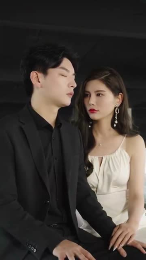 被师傅赶下山的我意外成为大明星(68集) 被师傅赶下山的我意外成为大明星(68集)短剧完整版免费