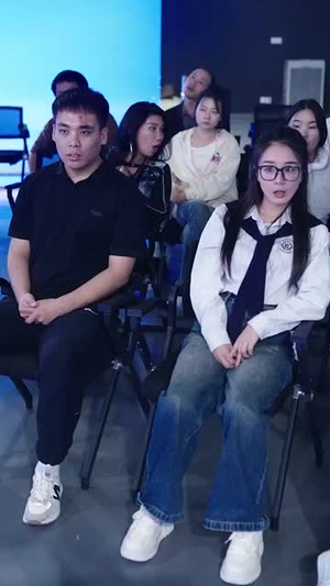 跳楼当天,女儿拔了我的氧气管(30集) 跳楼当天,女儿拔了我的氧气管(30集)让你一口气看完