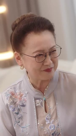 年上大叔霸宠小保姆(93集) 年上大叔霸宠小保姆(93集)短剧抢先看