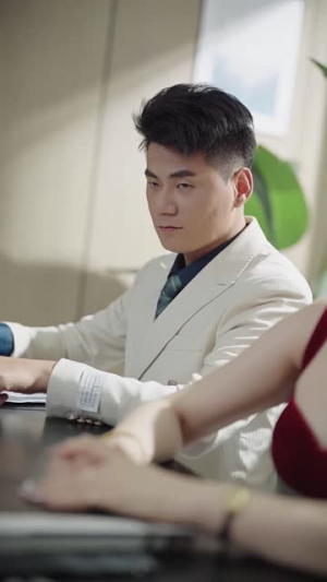 律政俏佳人（30集）超好看古装短剧