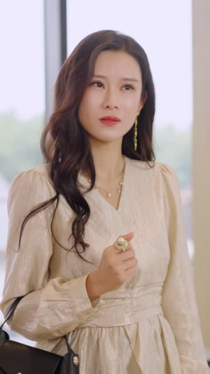 遭了,我被女神包围了(40集) 遭了,我被女神包围了(40集)最新上映的短剧