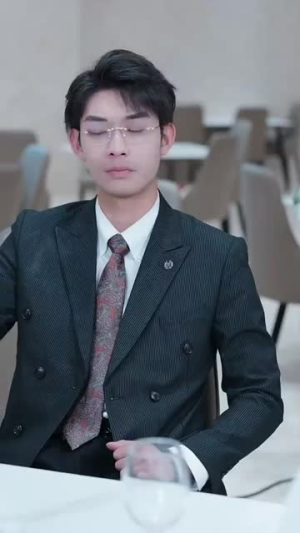 诱她上瘾(99集) 诱她上瘾(99集)一起看短剧