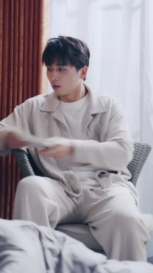 豪门阔太有点辣(88集) 豪门阔太有点辣(88集)最热短剧推荐