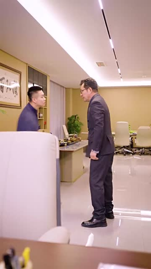 闪亮的张二狗(二狗别跑) 闪亮的张二狗(二狗别跑)追风的女孩短剧