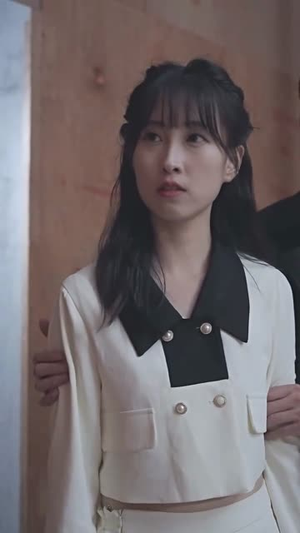 新:豪门继承人拉着我领证(98集) 新:豪门继承人拉着我领证(98集)热播古装短剧