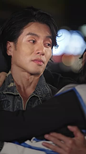 刚退役,就和逃婚大小姐同居(98集) 刚退役,就和逃婚大小姐同居(98集)在线免费观影