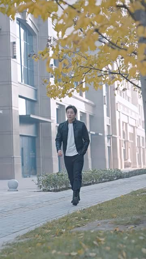 物价贬值,美女总裁跪求复合(95集) 物价贬值,美女总裁跪求复合(95集)短剧排行榜