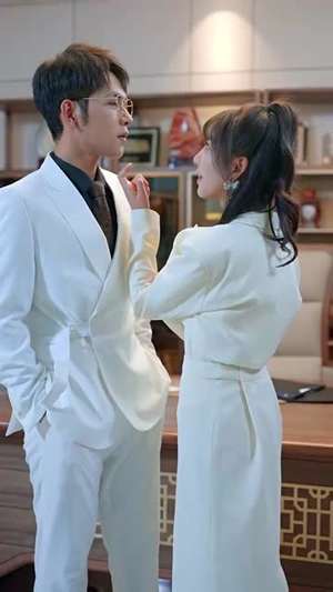 离婚后前夫秒变粘人精（80集）战神短剧推荐