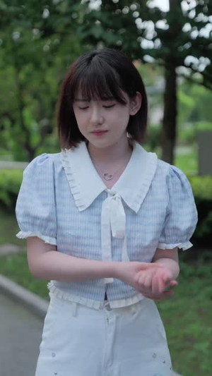 千金小姐她不装穷了(80集) 千金小姐她不装穷了(80集)热播短剧来袭