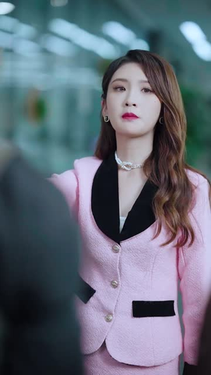 从落魄孤女成为豪门千金(89集) 从落魄孤女成为豪门千金(89集)火爆热门短剧