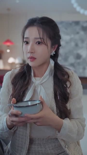 穿古通今,她娇养战神王爷(80集) 穿古通今,她娇养战神王爷(80集)火爆短剧抢先看