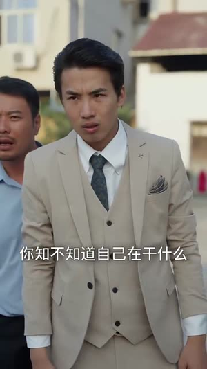 锦衣而归我的国士身份被曝光(60集) 锦衣而归我的国士身份被曝光(60集)精彩短剧天天看