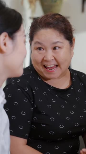 鉴宝龙婿（80集）高清画质免费看