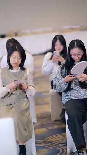 家人们读我心声后人设崩塌(70集) 家人们读我心声后人设崩塌(70集)超好看的短剧