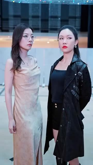 下山后,我被四个绝色师姐包围了(79集) 下山后,我被四个绝色师姐包围了(79集)常回家看看短剧