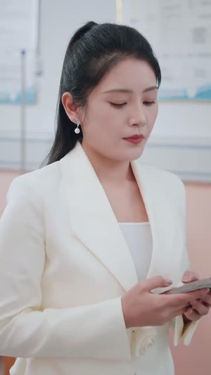 人有悲欢离合(35集)  人有悲欢离合(35集) 新短剧推荐