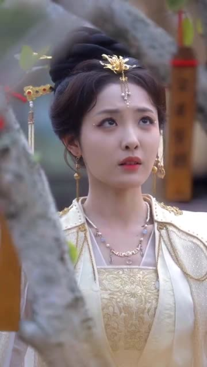 娘娘今天也不想加班(69集)  娘娘今天也不想加班(69集) 短剧上头又好看