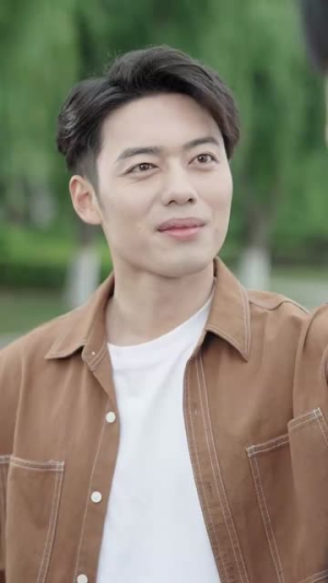 我在现代却捡到修仙功法(105集) 我在现代却捡到修仙功法(105集)爆火短剧追不停