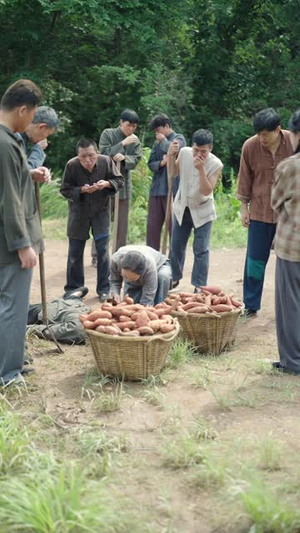 睁眼六零:我带全家顿顿啃排骨(50集) 睁眼六零:我带全家顿顿啃排骨(50集)在哪里可以看