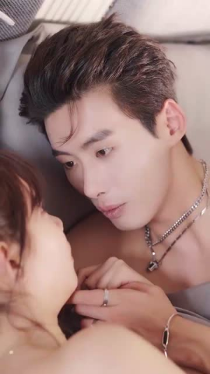 我怀崽他孕吐三胎团宠我赢麻了（80集）追风的女孩短剧