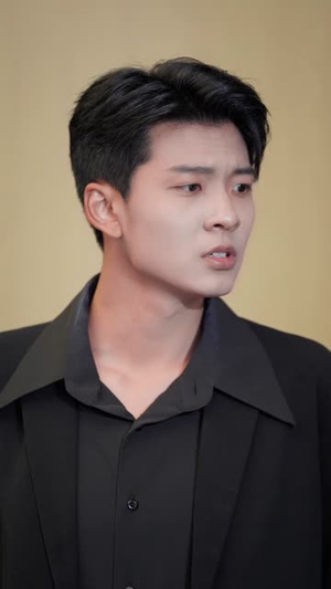 我的男闺蜜保镖(59集) 我的男闺蜜保镖(59集)一起看短剧