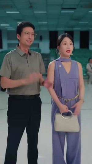 五十岁逆袭广场舞天后 (53集)  五十岁逆袭广场舞天后 (53集) 精彩短剧来了