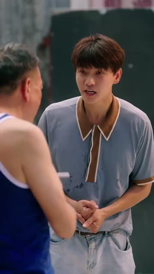 重生87我的师娘不对劲 (81集) 重生87我的师娘不对劲 (81集)最新热剧免费看