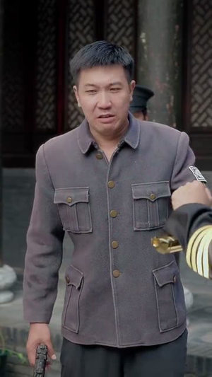 穿回民国当警长系统逼我做选择 (90集) 穿回民国当警长系统逼我做选择 (90集)精彩短剧分享