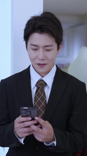 我的电子女友成真了(63集) 我的电子女友成真了(63集)我真的爱了