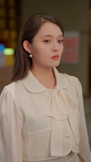 点石成金刀刀爆开帝王绿(74集) 点石成金刀刀爆开帝王绿(74集)最火爆短剧