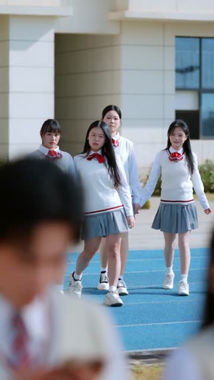 离校后，全校盼我归来（80集）高清画质免费看