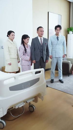 退！退！退！这个保镖不对劲（67集）短剧看全集