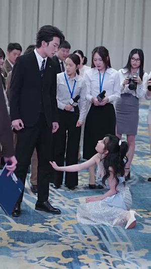 落日朝霞染芳华（70集）热播短剧抢先看