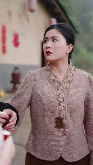 情人节我向别人求婚，她后悔了（94集）短剧上热门