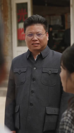 八零姐妹花致富路上捡个他（82集）精彩短剧下载