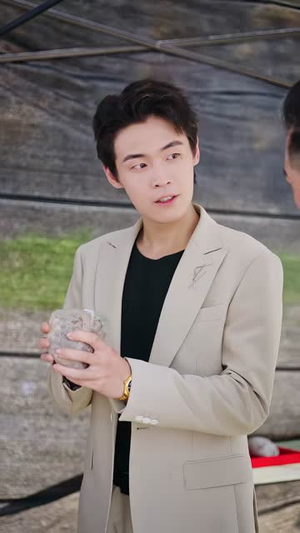 透视淘金,我的黄金仓库装不下了(100集) 透视淘金,我的黄金仓库装不下了(100集)好短剧分享