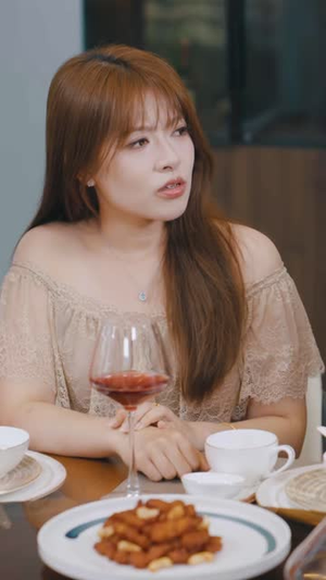 别搬砖了,你老婆来给你撑场子了(81 集) 别搬砖了,你老婆来给你撑场子了(81 集)精彩短剧随心推