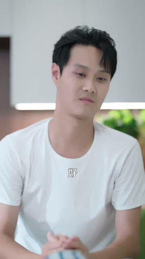 都市逆袭，从两块钱开始（100 集）女主角是谁