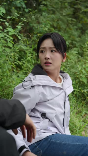 绣影叠香(40 集) 绣影叠香(40 集)温柔追捕短剧