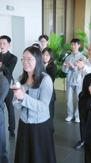 归晚（35 集）短剧更新抢先看