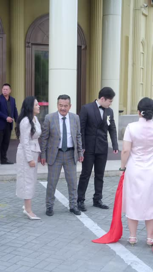 婚礼当天我收回一切(40 集) 婚礼当天我收回一切(40 集)口碑之选免费看